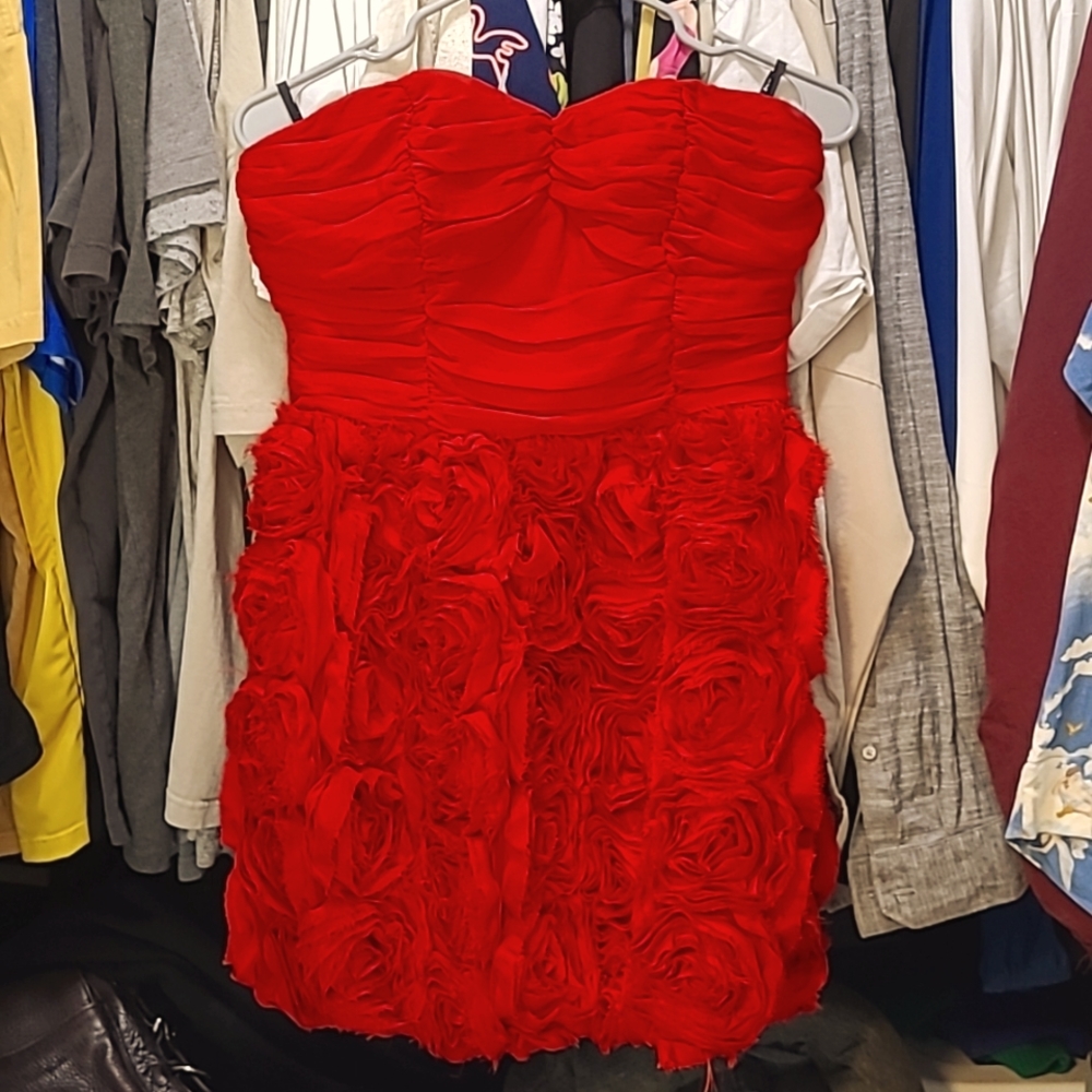 Red strapless dress - size small